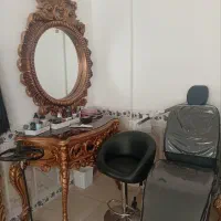 وسایل آرایشگاه|آرایشگاه و سالن‌های زیبایی|ابرکوه, |دیوار