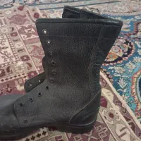 یک جفت پوتین سربازی سایز 41