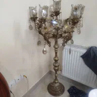 دو عدد لوستر کنار سالنی ساعت  و گلدان