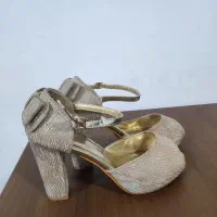 دو عدد صندل مجلسی سایز 40هردوباهم 430هزار|کیف، کفش، کمربند|باقرشهر, |دیوار