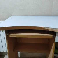 میز تحریر کامپیوتر و صندلی