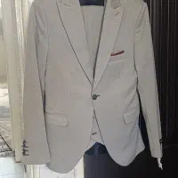 کت شلوار به فروش میرسد