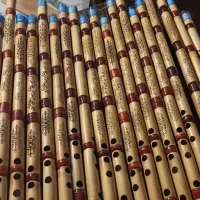 نی هفت بند|سازهای سنتی|رباط‌کریم, رباط‌کریم|دیوار