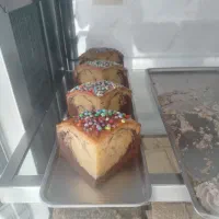 آموزش پخت کیک و نان(خانگی و کارگاهی)