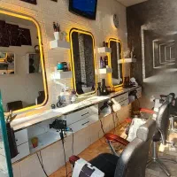 به آرایشگر حرفه ای و کار آموز آقا نیازمندیم