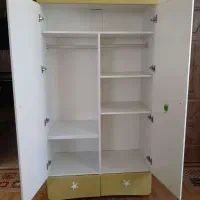 کمد لباس و عروسک