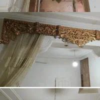 کتیبه همراه دو مدل پرده