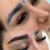 کاشت ابرو طبیعی درفسا