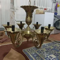 یک عدد لوستر 6 شاخه برنجی