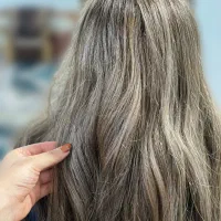 رنگ موی تخصصی با کمترین هزینه|خدمات آرایشگری و زیبایی|کازرون, |دیوار