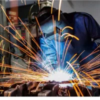 جوشکاری سیار کلیه خدمات جوشکاری درمحل دراسرع وقت