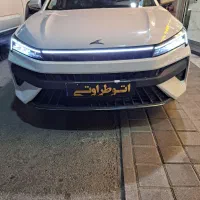 کی‌ام‌سی J7، مدل ۱۴۰۴