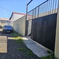 انبار نوساز جنب دیوار فرودگاه