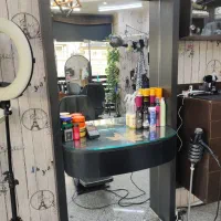 آینه آرایشگاه با کشو