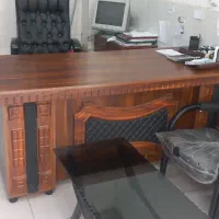 میز مدیریت و صندلی