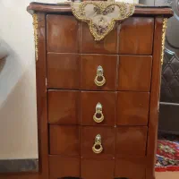میز پایه دار