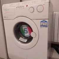 لباسشویی ۵ کیلوی تمیز|ماشین لباسشویی و خشک‌کن لباس|شاهین‌شهر, گرگاب|دیوار