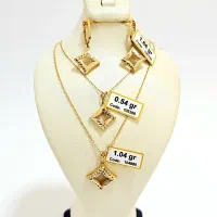 نیم ست طلا بدون زنجیر ونکلیف لوزی پلاک گوشواره