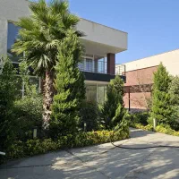 باغ-ویلا-530-متر-زندگی-مدرن-با-وایب-اروپایی