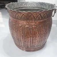 گلدان مسی بزرگ کنار سالنی|صنایع دستی و سایر لوازم تزئینی|کرج, مشکین‌دشت|دیوار