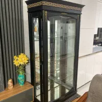 بوفه شیشه ای همراه با چوب mdf