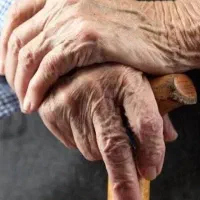 استخدام سرایدار و مراقب سالمندِ مرد