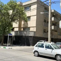 ساختمان کلنگی با زمین ۴۰۲متر