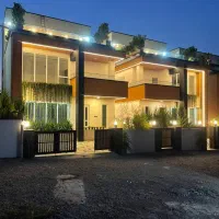 ۳۲۵ متر زمین،۳۰۰ متر تریبلکس،ویلا خوش ساخت شهرکی