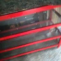 ویترین شیشه ای