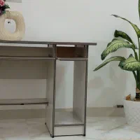 میز مطالعه یا میز کامپیوتر