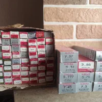 رنگ مو و دستگاه لاک خشک کن