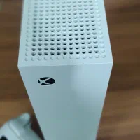 ایکس باکس سری اس یک دسته        Xbox series s