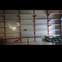 یک باب مغازه تجاری، یک باب تجاری