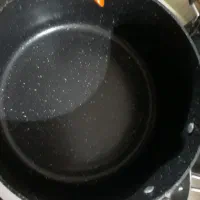 قابلمه و پایه قابلمه و سینی و اسپند دود کن برقی|ظروف پخت‌وپز|قزوین, |دیوار