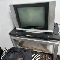 جاروبرقی میز تلویزیون و تلویزیون ۲۱ اینچ سامسونگ