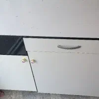 یک میز مطالعه و... ۱۰۷×۸۴ اندازه سالم