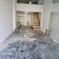 مغازه ۳۲ متری بر خیابان اصلی + بالکن ۱۲ متر