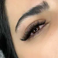 خدمات و آموزش اکستنشن مژه و لیفت و لمینت