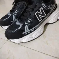 کتونی نو نو فقط یکبار پوشیدم برام بزرگه