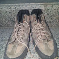 کفش کوهستانی|کیف، کفش، کمربند|دهدشت, |دیوار