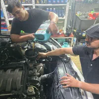 تعویض روغن تخصصی فولکس‌ پورشه bmw بنز آئودی|خدمات موتور و ماشین|تهران, اقدسیه|دیوار