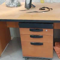 میز کشو دار