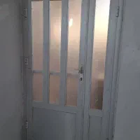 درب آلمینیومی همراه با توری