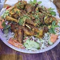 اشپز غذا ایرانی سنتی لازم دارم