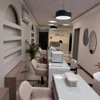 استخدام ناخن کار ( اجاره میز ناخن و تخت مژه)|استخدام درمانی، زیبایی، بهداشتی|تهران, جنت‌آباد جنوبی|دیوار