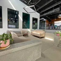 فضای کار اشتراکی کیهان|اجارهٔ کوتاهمدت دفتر کار و فضای آموزشی|قم, پردیسان|دیوار