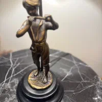 اباژور برنز جفت دختر و پسر نوازنده امضا دار|چراغ خواب و آباژور|تهران, سوهانک|دیوار