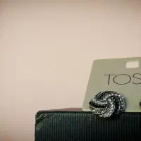 گوشواره بدلیجات