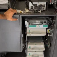 دستگاه عابر بانک