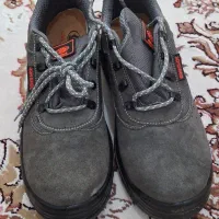 کفش ایمنی عایق برق سایز ۴۲ و ۴۳